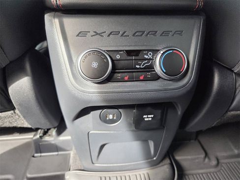 Used 2025 Ford Explorer ST-Line w/ Premium Package image 25