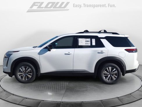New 2026 Nissan Pathfinder SL FWD image 4