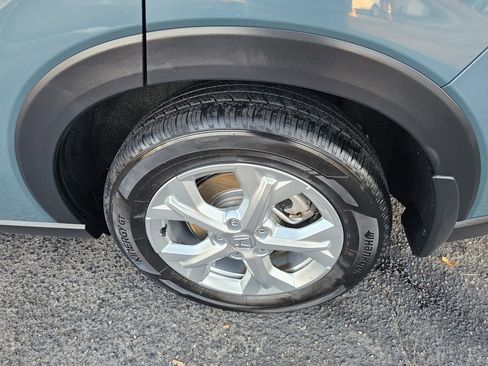 Used 2025 Honda HR-V LX image 10