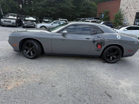 Used 2018 Dodge Challenger SXT RWD image 4