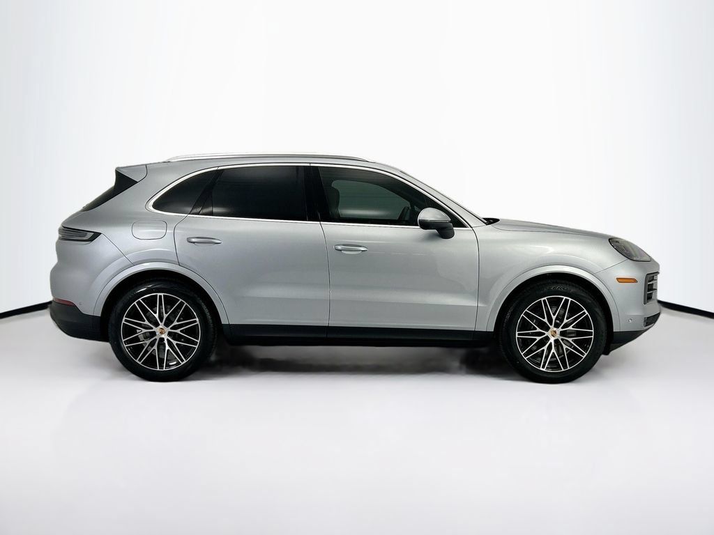 Used 2026 Porsche Cayenne AWD/4WD image 8