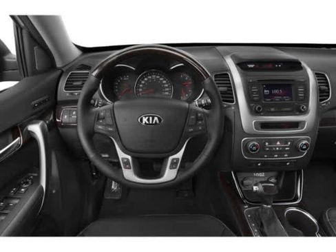 Used 2015 Kia Sorento LX image 8
