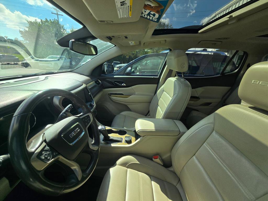 Used 2019 GMC Acadia Denali w/ Technology Package FWD image 4
