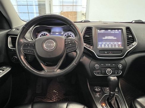 Used 2019 Jeep Cherokee Trailhawk w/ Comfort/Convenience Group image 6