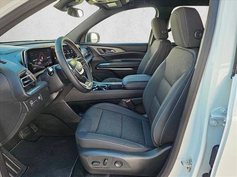 New 2026 Chevrolet Traverse LT image 15