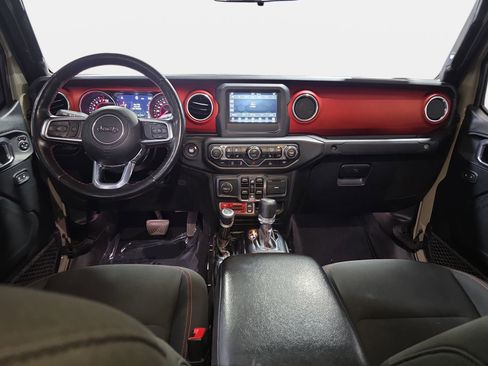 Used 2020 Jeep Gladiator Rubicon w/ Cold Weather Group AWD/4WD image 9