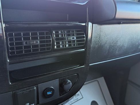 Used 2023 Chevrolet Express 2500 image 47