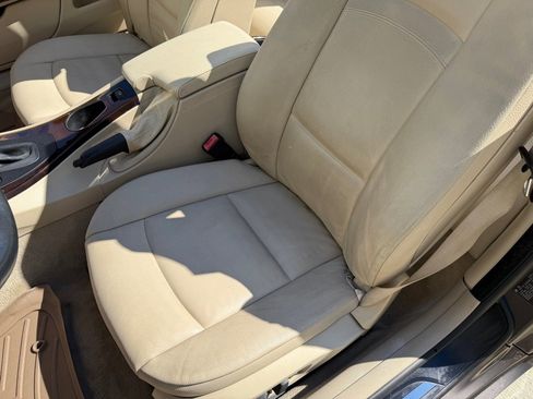 Used 2010 BMW 328i Convertible w/ Premium Pkg image 13