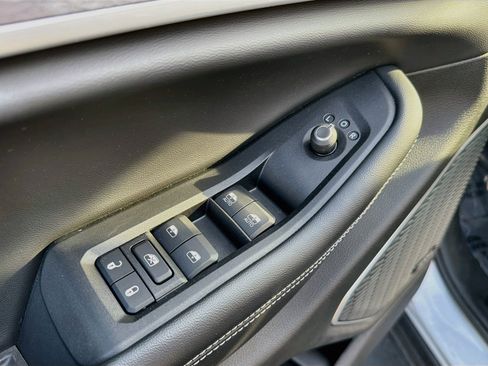 Used 2022 Jeep Grand Cherokee L Limited AWD/4WD image 14