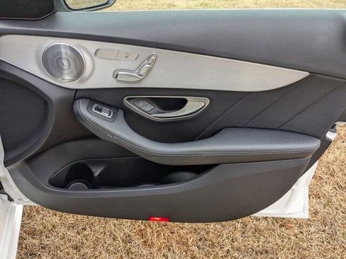 Used 2018 Mercedes-Benz C 300 4MATIC Sedan image 36