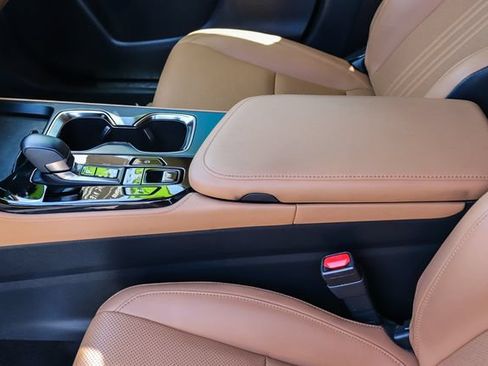 Used 2025 Lexus NX 250 FWD w/ Premium Package image 22