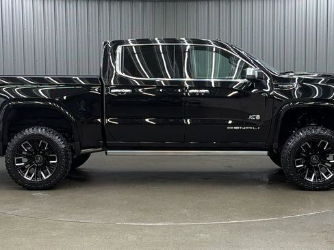 Used 2026 GMC Sierra 1500 Denali Ultimate AWD/4WD image 6