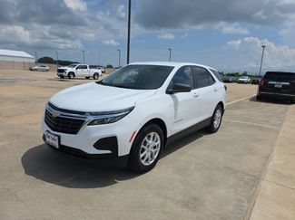 Used 2022 Chevrolet Equinox LS w/ LS Convenience Package image 1