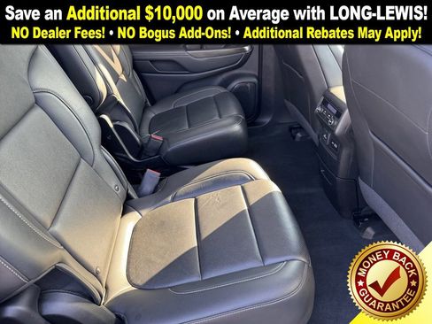 Used 2023 GMC Acadia SLT image 23