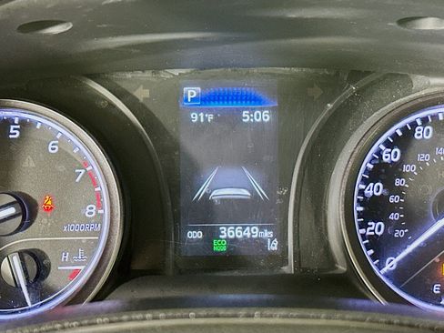 Used 2023 Toyota Camry SE FWD image 18