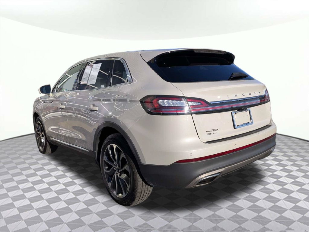 Used 2022 Lincoln Nautilus Reserve AWD/4WD image 5