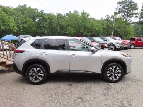 Used 2022 Nissan Rogue SV FWD image 6