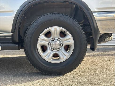 Used 2000 Toyota 4Runner SR5 image 24
