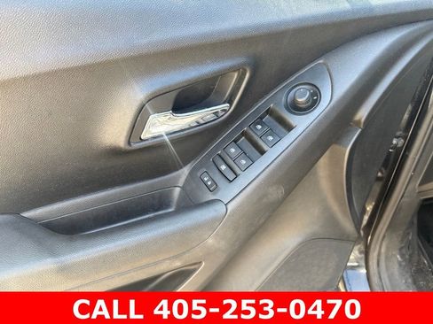 Used 2015 Chevrolet Trax LS FWD image 7