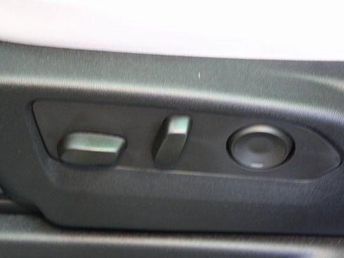 New 2025 Chevrolet Suburban Premier image 20