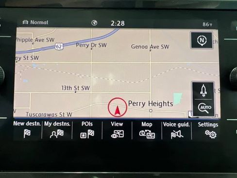 Used 2020 Volkswagen Tiguan SEL AWD/4WD image 30
