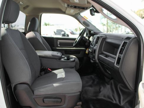 Used 2014 RAM 3500 Tradesman w/ Power & Remote Entry Group image 26