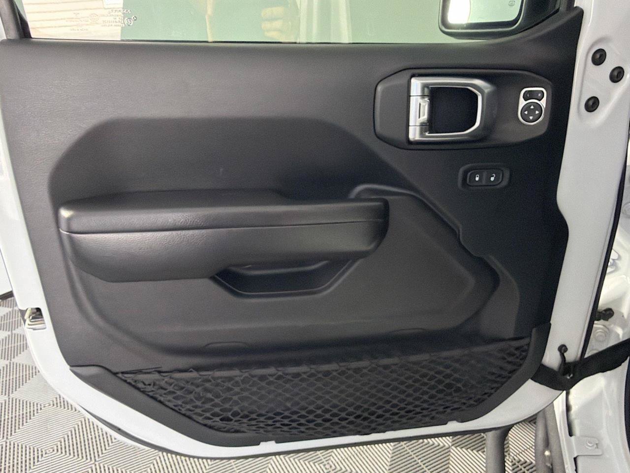 Used 2020 Jeep Wrangler Unlimited Sport S AWD/4WD image 19