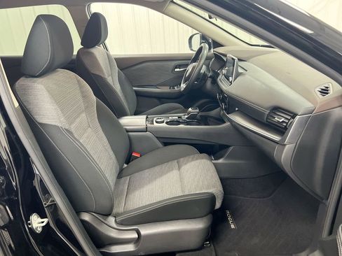 Used 2021 Nissan Rogue SV image 21