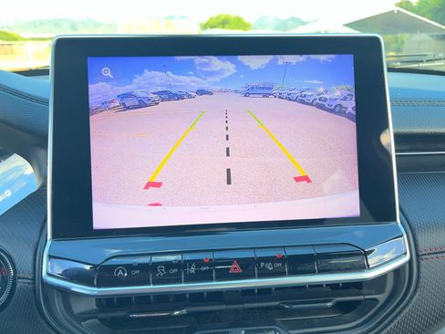 Used 2023 Jeep Compass Trailhawk image 17