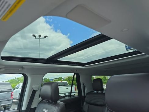 Certified 2025 Ford Expedition Max Platinum w/ Platinum Ultimate Package AWD/4WD image 31