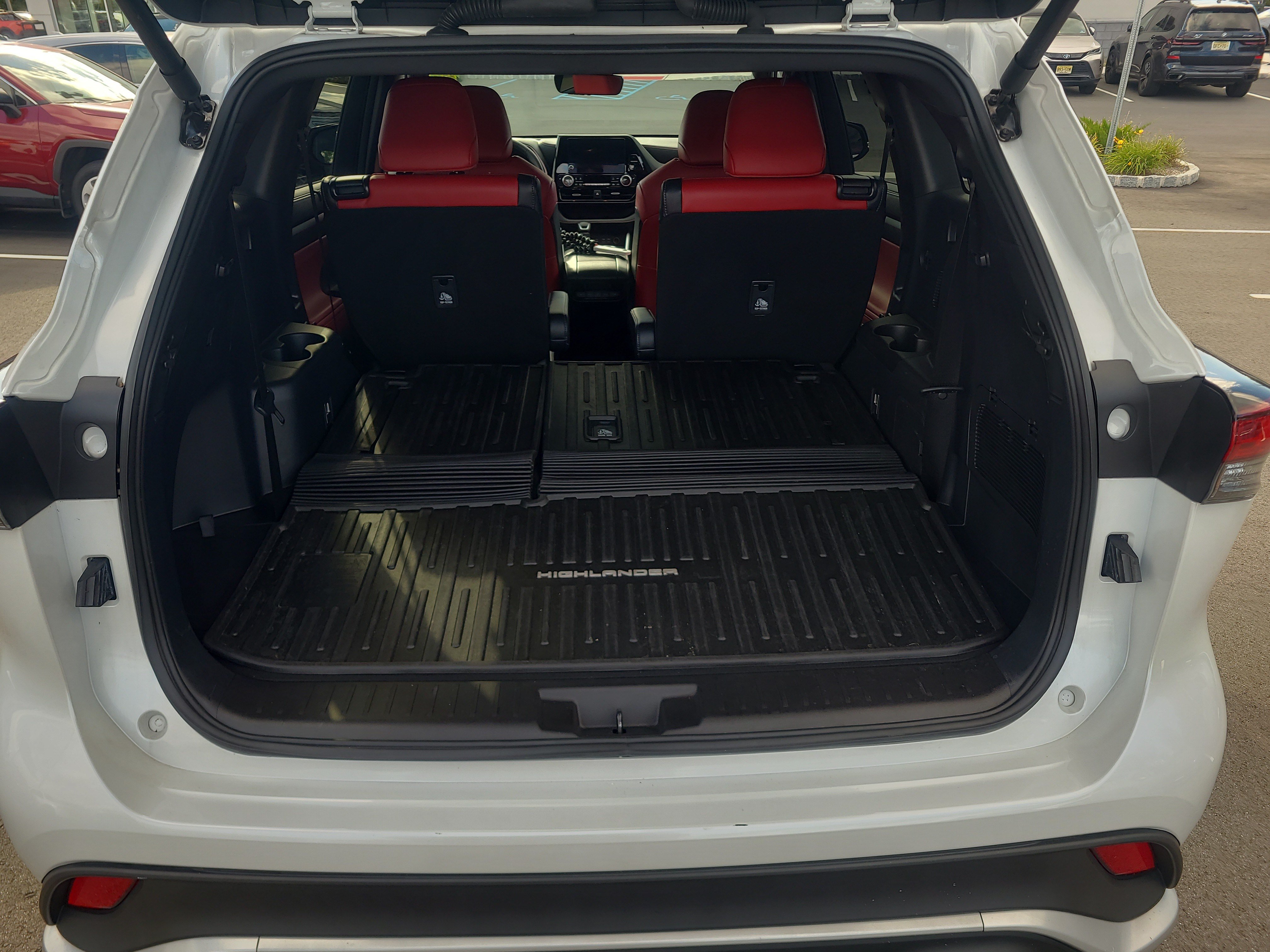 Certified 2025 Toyota Highlander XSE AWD/4WD image 31