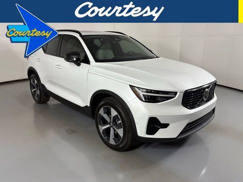New 2026 Volvo XC40 B5 Plus w/ Climate Package AWD/4WD image 1