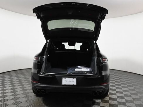 Used 2026 Porsche Cayenne S AWD/4WD image 42