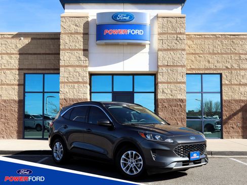 Used 2020 Ford Escape SE image 1