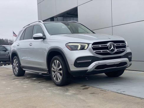 Used 2020 Mercedes-Benz GLE 350 4MATIC image 2
