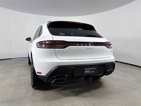 Certified 2025 Porsche Macan image 20
