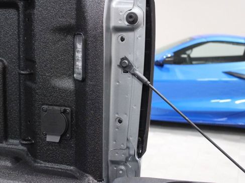 Used 2025 GMC Sierra 1500 Elevation image 14