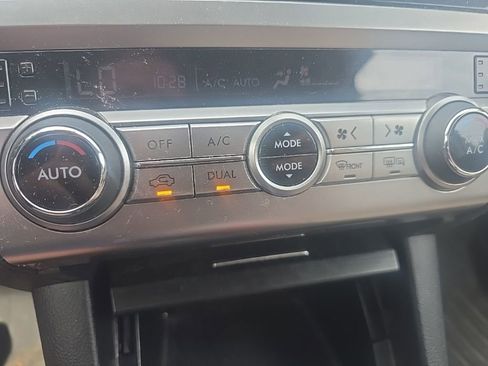 Used 2015 Subaru Outback 2.5i Limited image 17