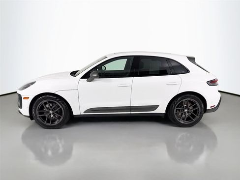 Used 2023 Porsche Macan Turbo AWD/4WD image 2