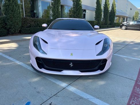 Used 2021 Ferrari 812 GTS RWD image 3