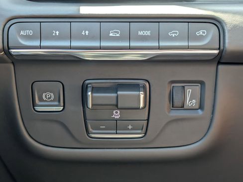 Certified 2023 Cadillac Escalade ESV Sport Platinum AWD/4WD image 26
