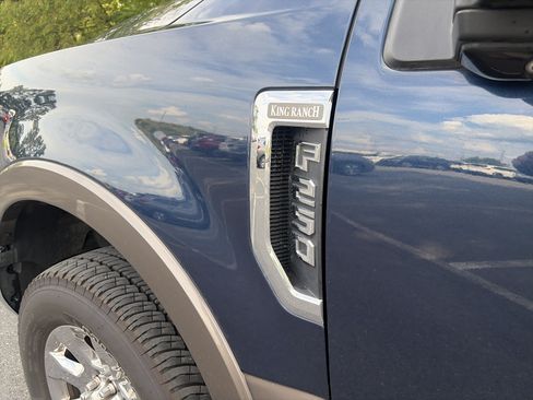 Used 2018 Ford F250 King Ranch w/ King Ranch Ultimate Package AWD/4WD image 9
