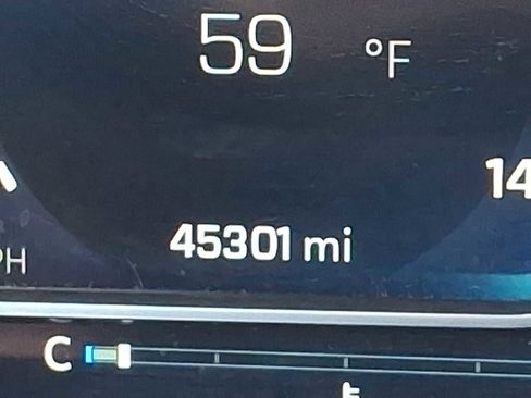 Used 2022 Chevrolet Silverado 1500 LT image 20