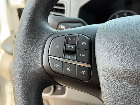 New 2025 Ford Transit 250 148 Medium Roof image 13