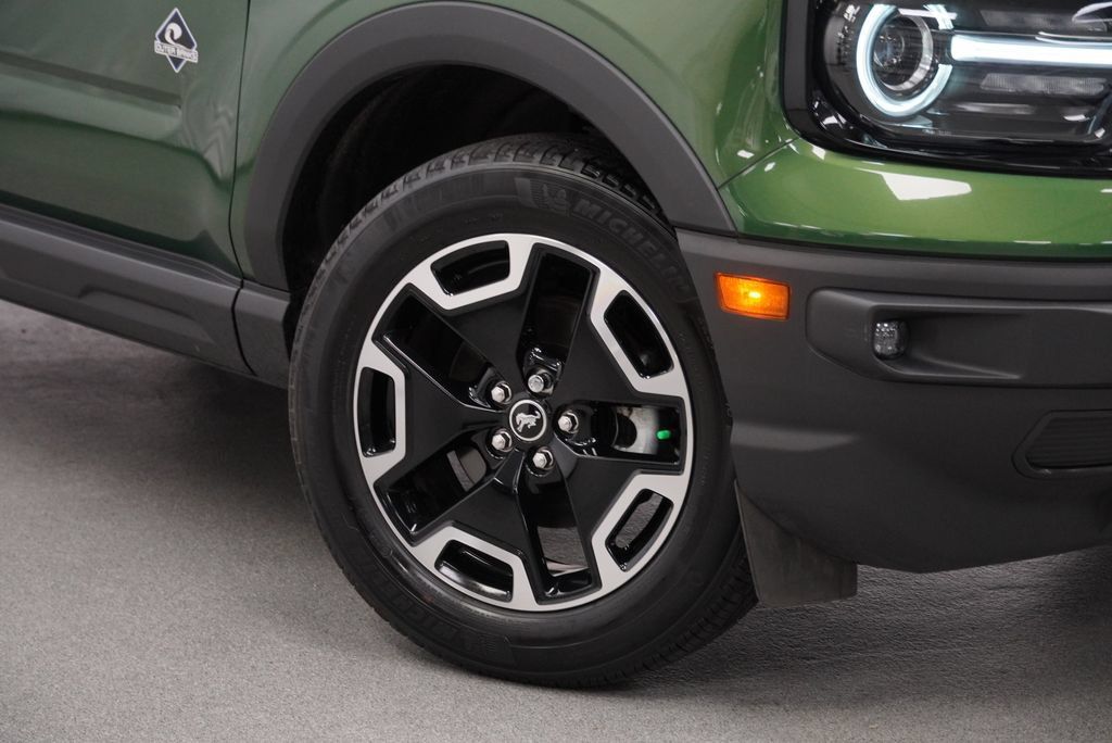 Used 2023 Ford Bronco Sport Outer Banks w/ Tech Package AWD/4WD image 8
