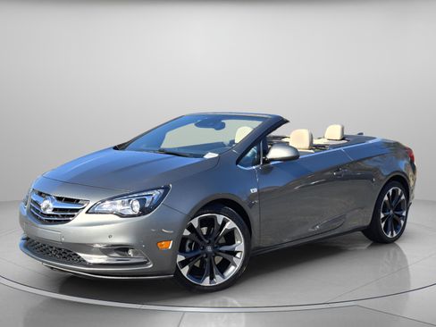 Used 2018 Buick Cascada Premium image 2