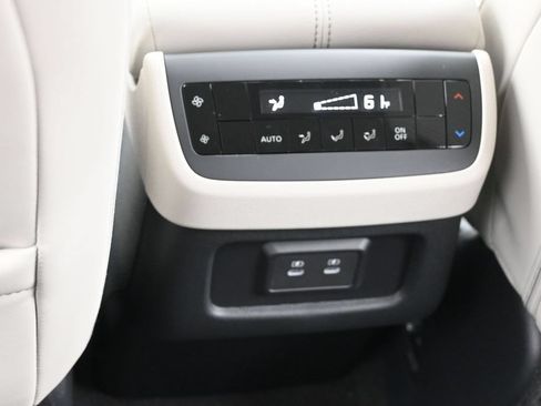 New 2026 Nissan Pathfinder SL AWD/4WD image 15