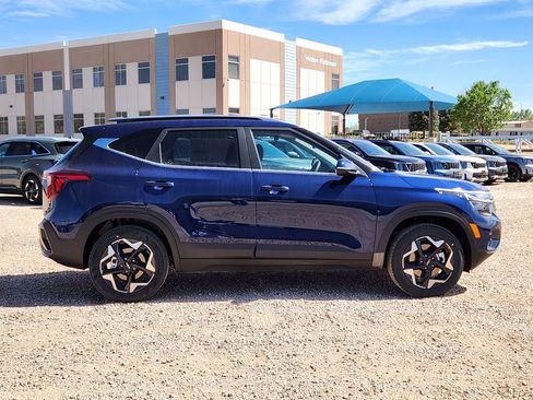 New 2026 Kia Seltos EX AWD/4WD image 2