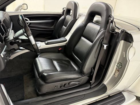 Used 2004 Chevrolet SSR w/ Preferred Equipment Group image 35