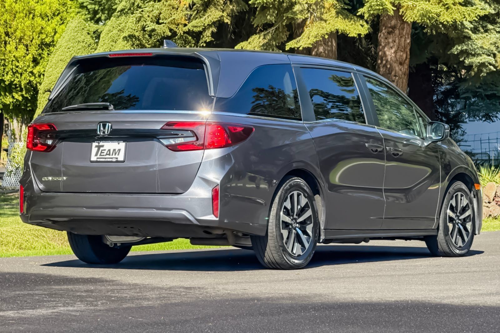 Used 2025 Honda Odyssey EX-L image 4